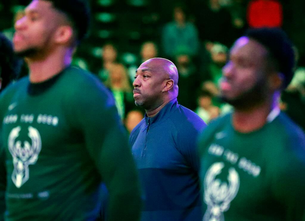 Bucks assistant Vin Baker will open his own recovery center for addicts in September.